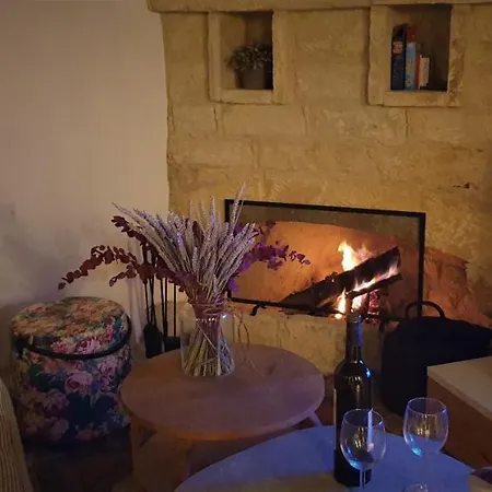 Alojamento de Turismo Selvagem Nostos Suites Vouni