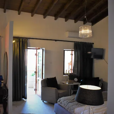 Alojamento de Turismo Selvagem Nostos Suites