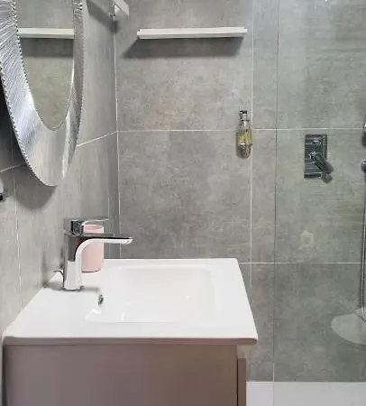 Alojamento de Turismo Selvagem Nostos Suites *