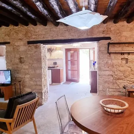 Nostos Suites * Vouni