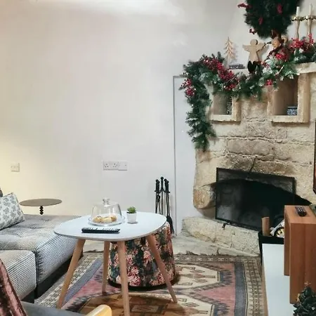 Nostos Suites * Vouni