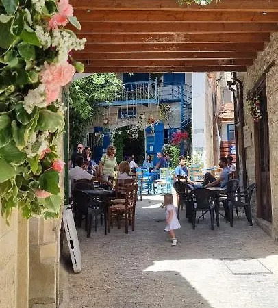 Nostos Suites *