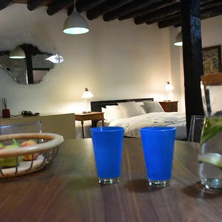 Nostos Suites *