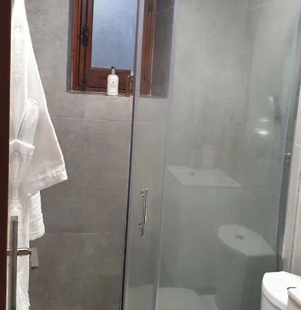 Nostos Suites * Vouni