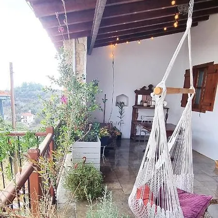 Alojamento de Turismo Selvagem Nostos Suites Vouni